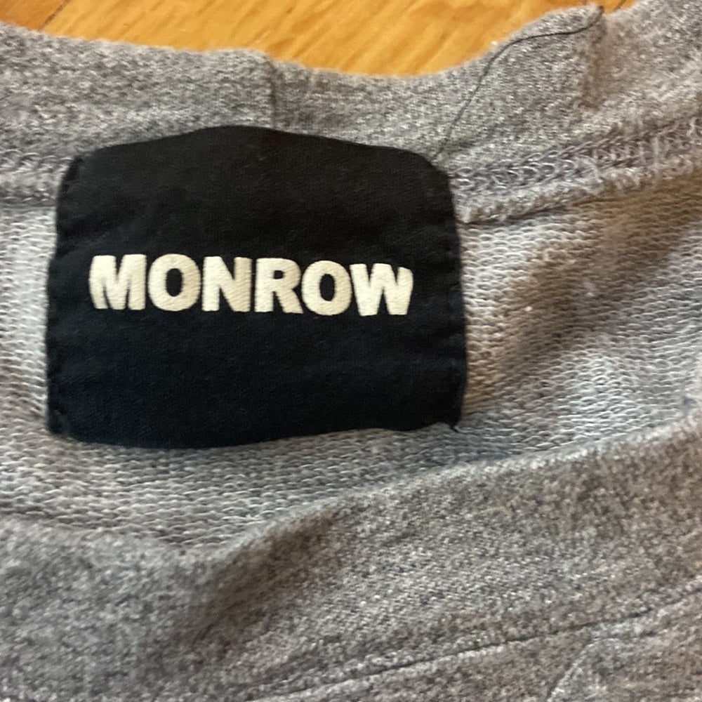 Women’s Monrow top. Grey. Size M