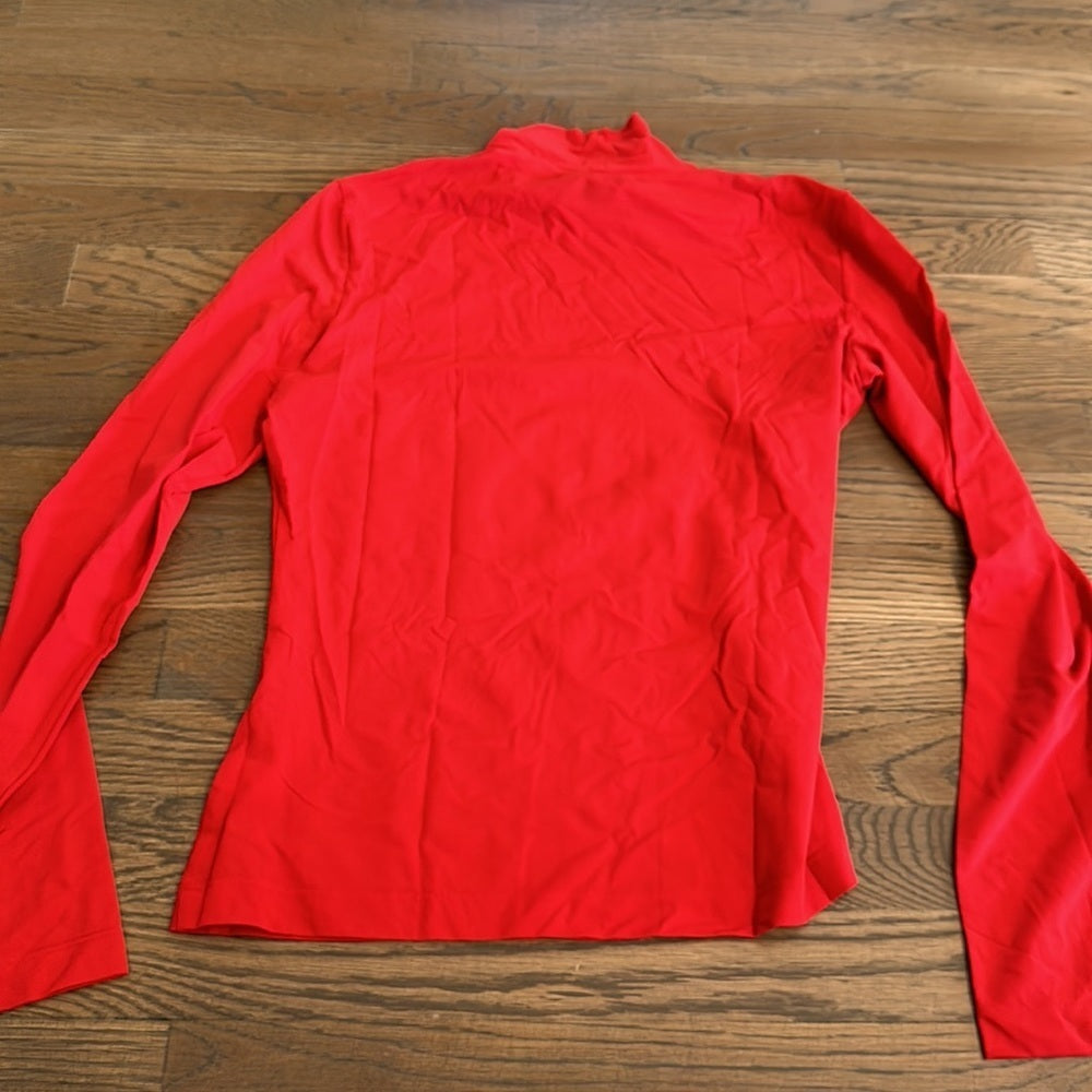 St. John Women’s Red Turtleneck - Size Medium