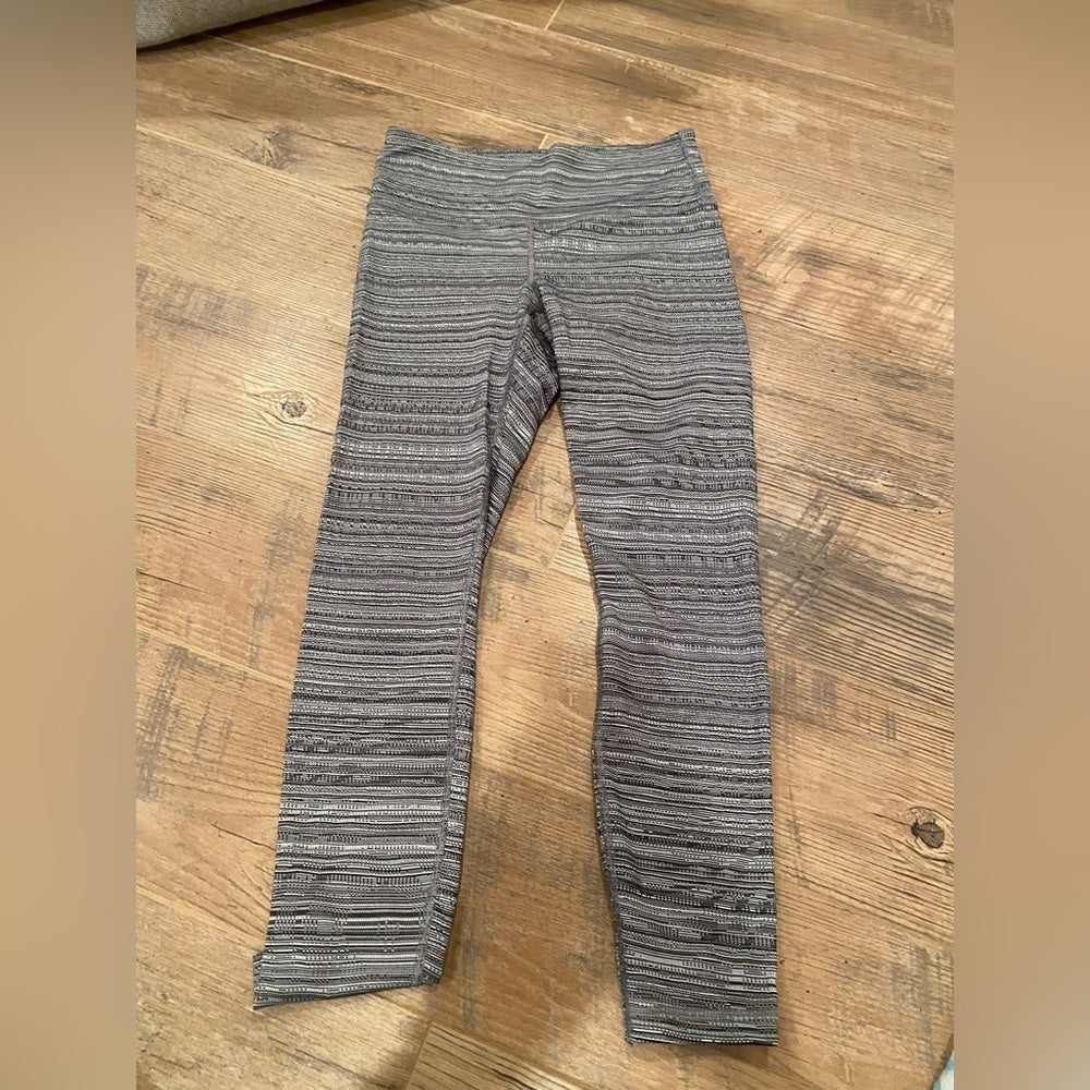 Athleta Women’s Striped Leggings Size Small