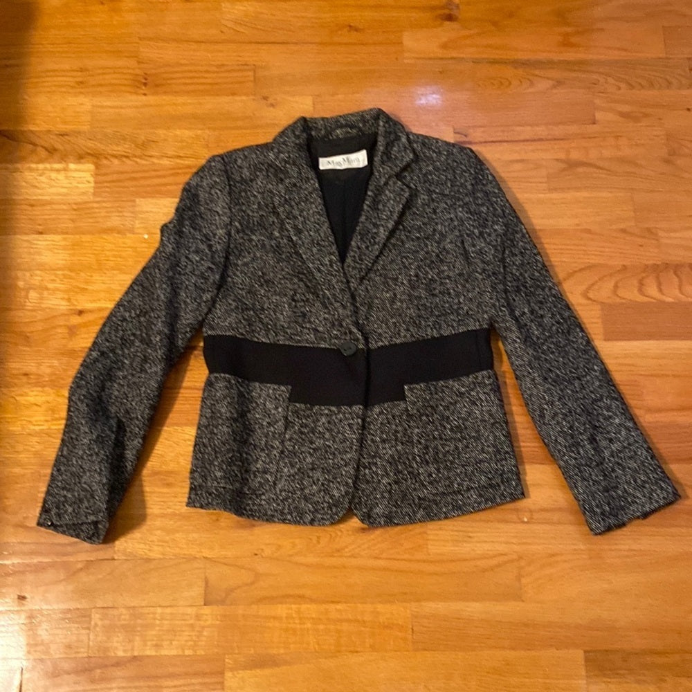 Women’s MaxMara jacket. Black/grey. Size 6