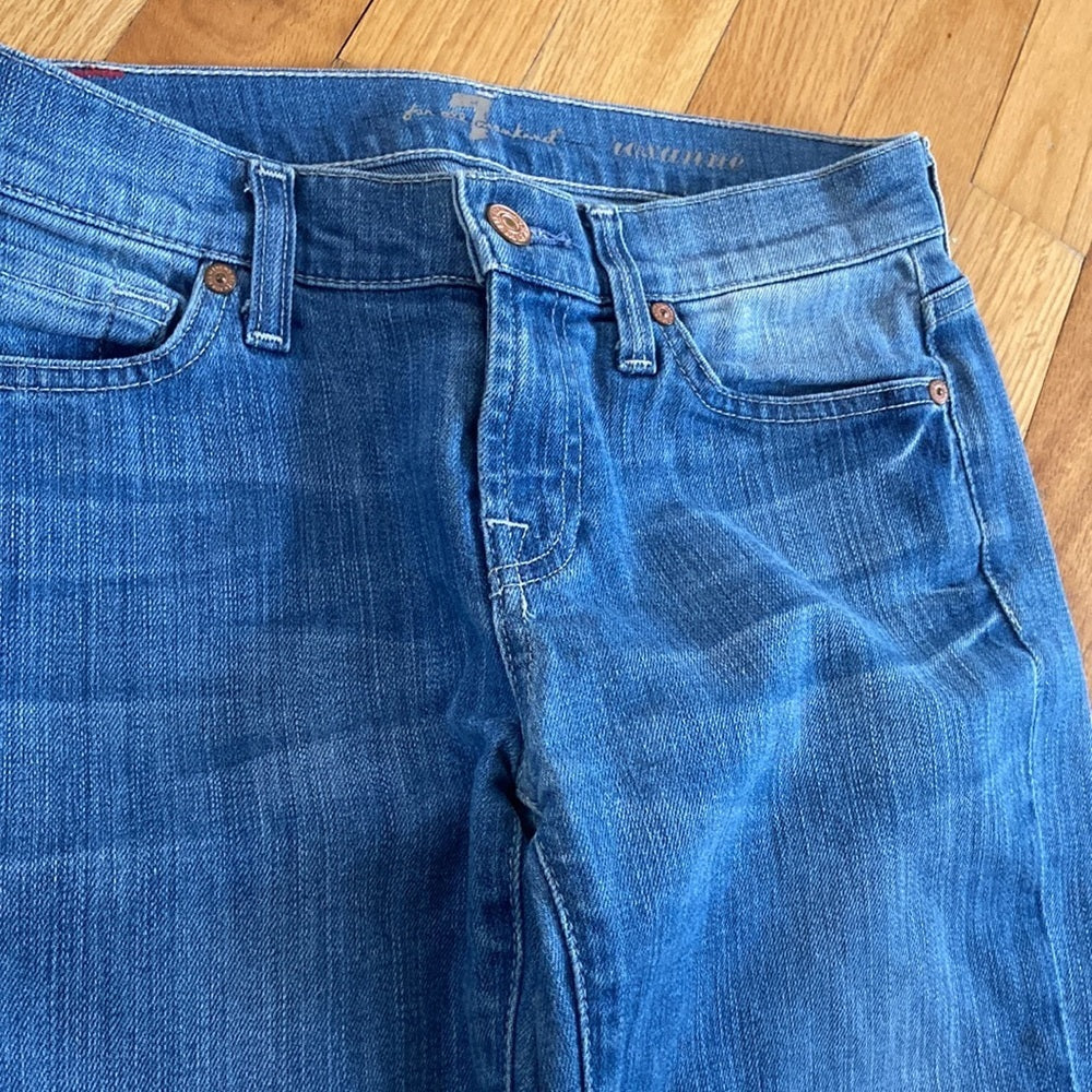 Women’s 7 for all mankind jeans. Blue. Size 26