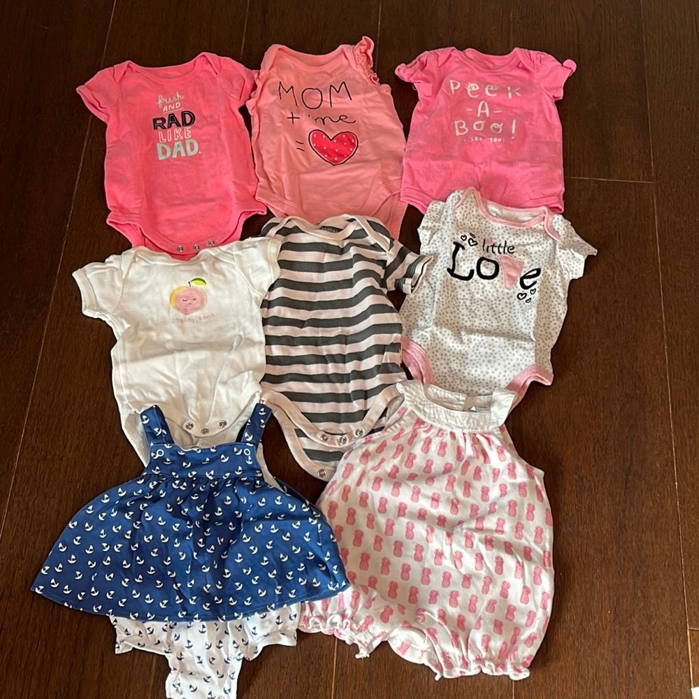 Girls Short Sleeve Onsies and 2 Bubbles Size 0-3 months