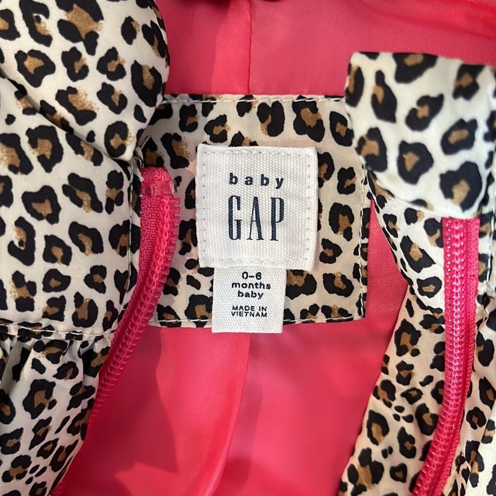 Gap Girls Puffer Leopard Vest Size 0-6 months