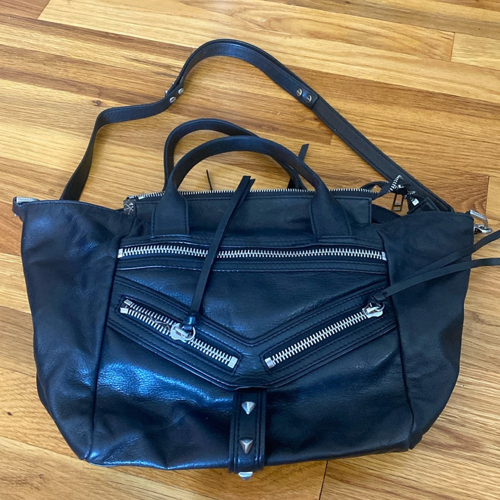 Botkier Women’s Black Shoulder Bag With Zipper Detailing OS