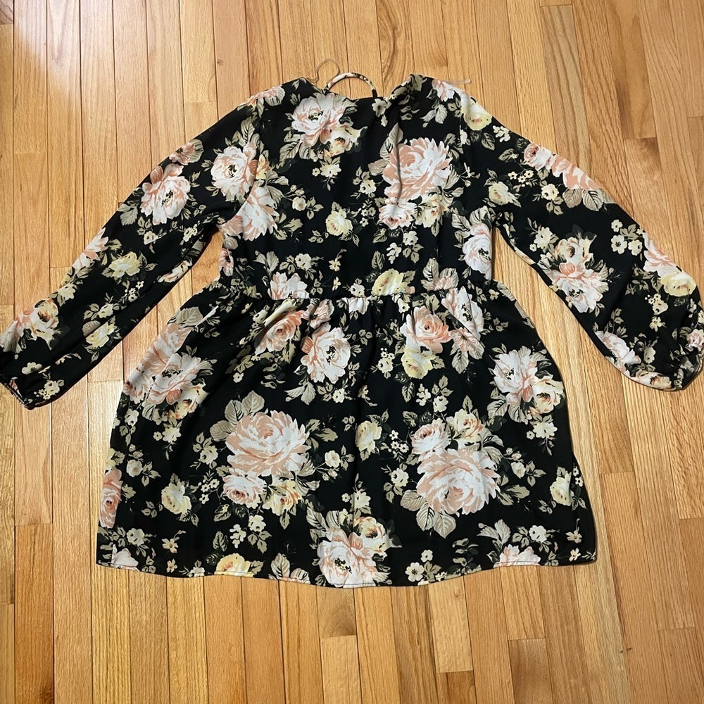 Sadie & Sage Black Rose Floral Dress Size Large