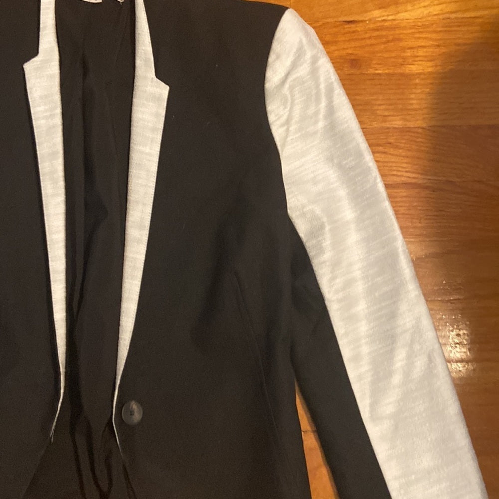 Women’s Helmut Lang for Intermix blazer. Black and white. Size 2