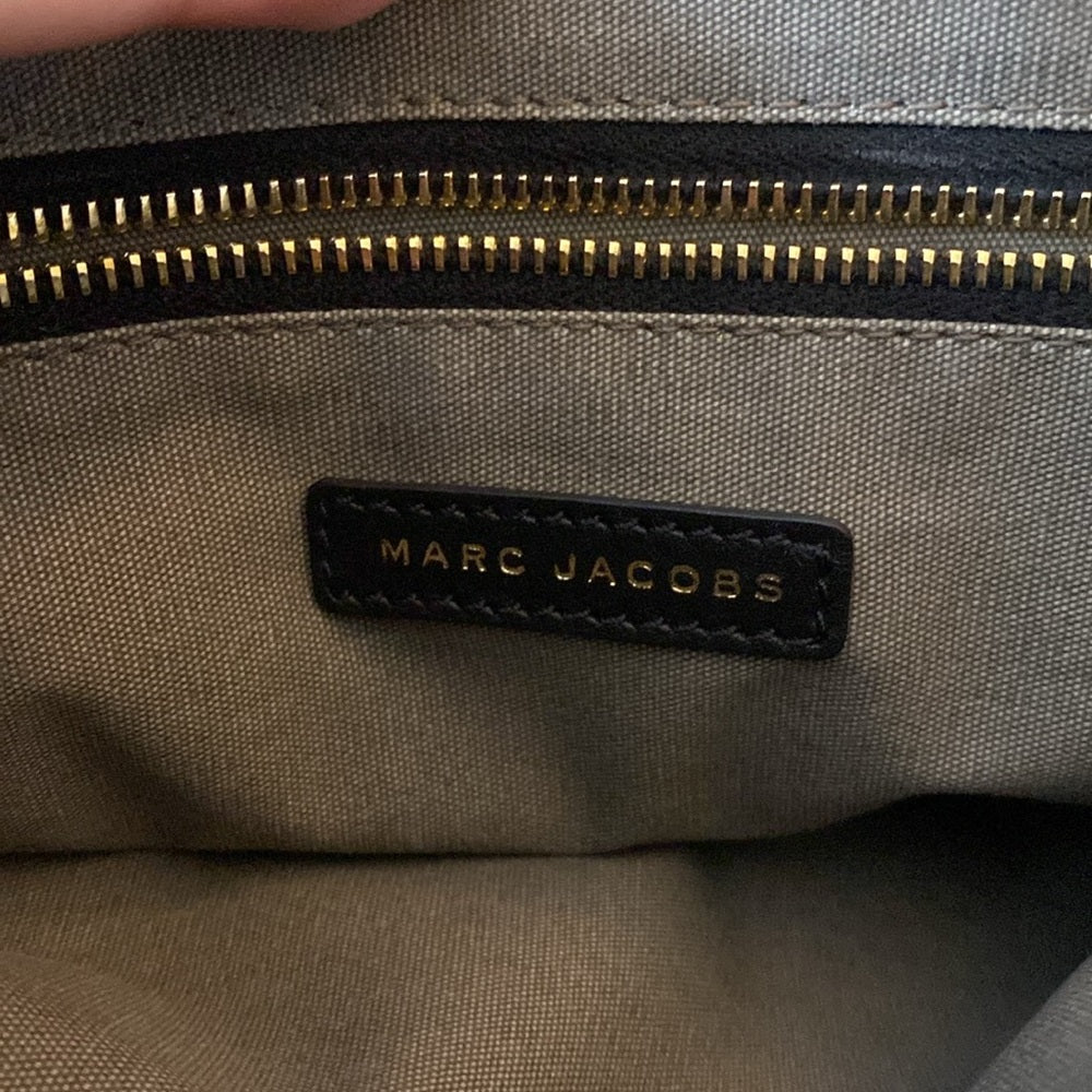 Marc Jacob’s Women’s Black and Gold Leather Bag OS