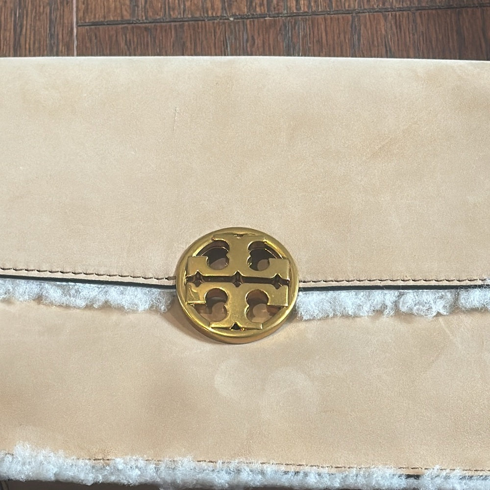 NWOT Tory Burch Chelsea Shearling Convertible Natural Shoulder Bag