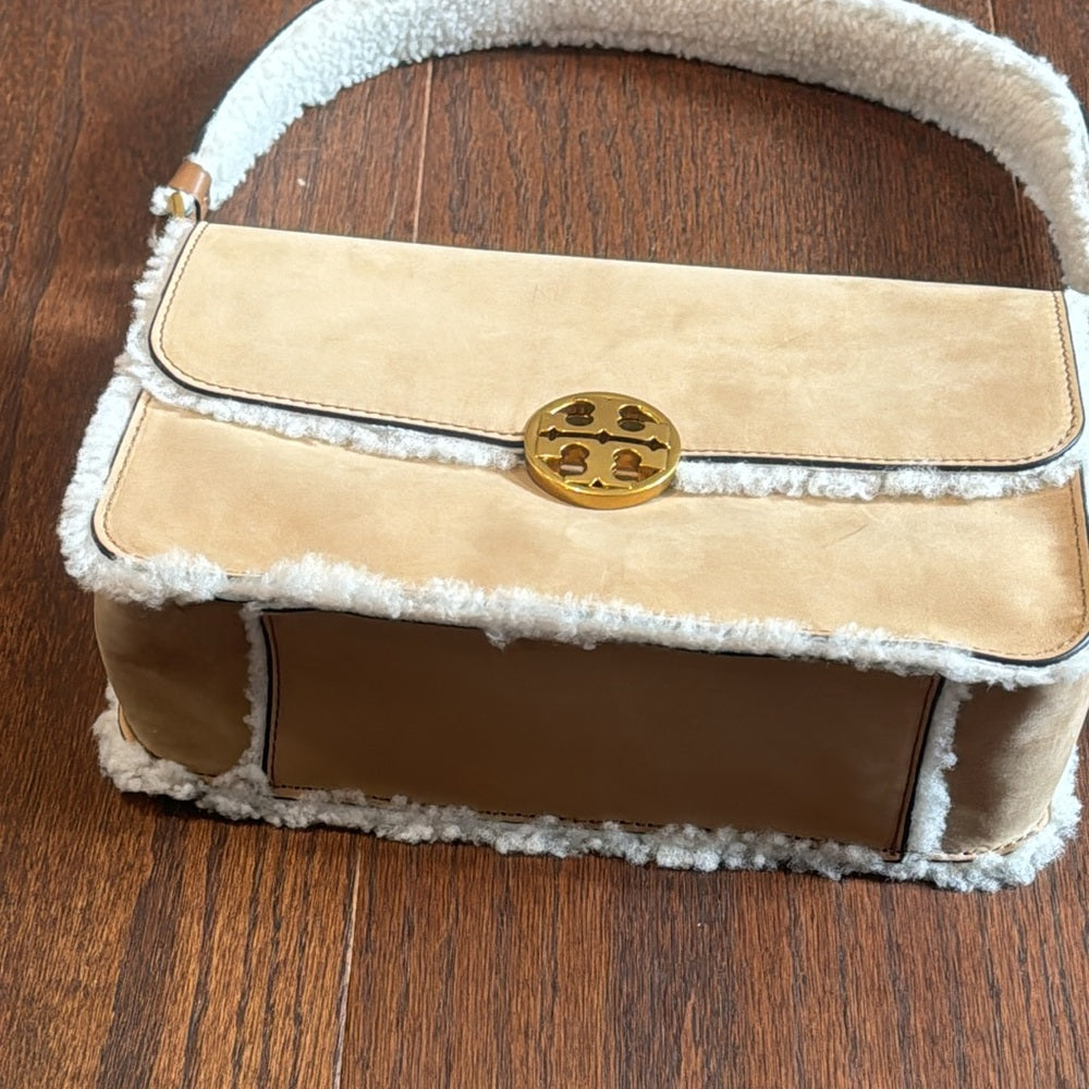 NWOT Tory Burch Chelsea Shearling Convertible Natural Shoulder Bag