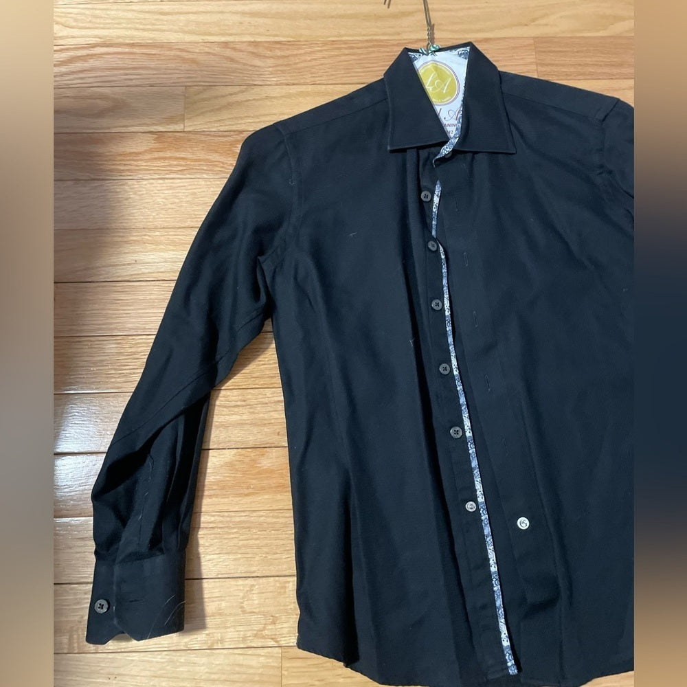 Robert Graham Black Button Down Top Size Medium