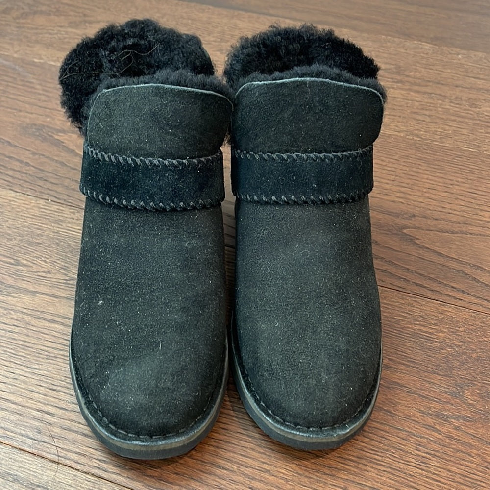 Women’s Black Ugg Booties Size 5.5