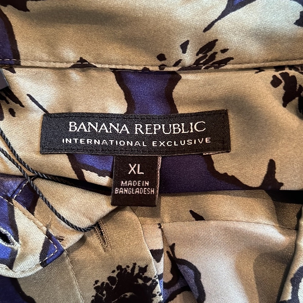 NWT Banana Republic Woman’s Blue and Green Blouse Size Extra Large