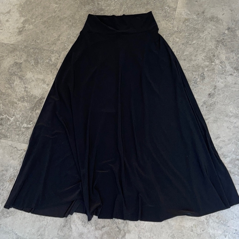 Paniz Black Stretchy Skirt Size Small