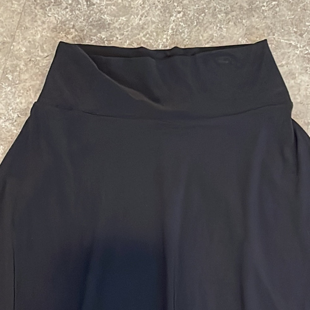 Paniz Black Stretchy Skirt Size Small