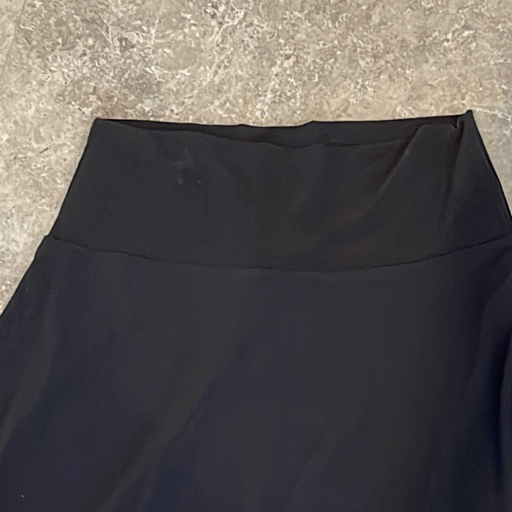 Paniz Black Stretchy Skirt Size Small