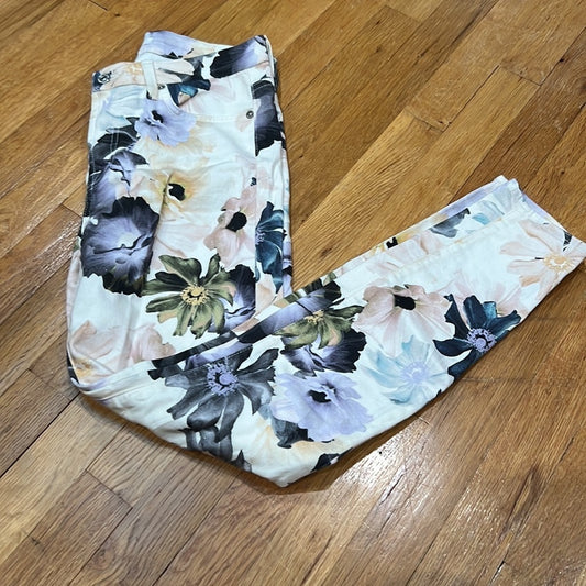 Women’s 7 For All Mankind Floral Jeans Size 28