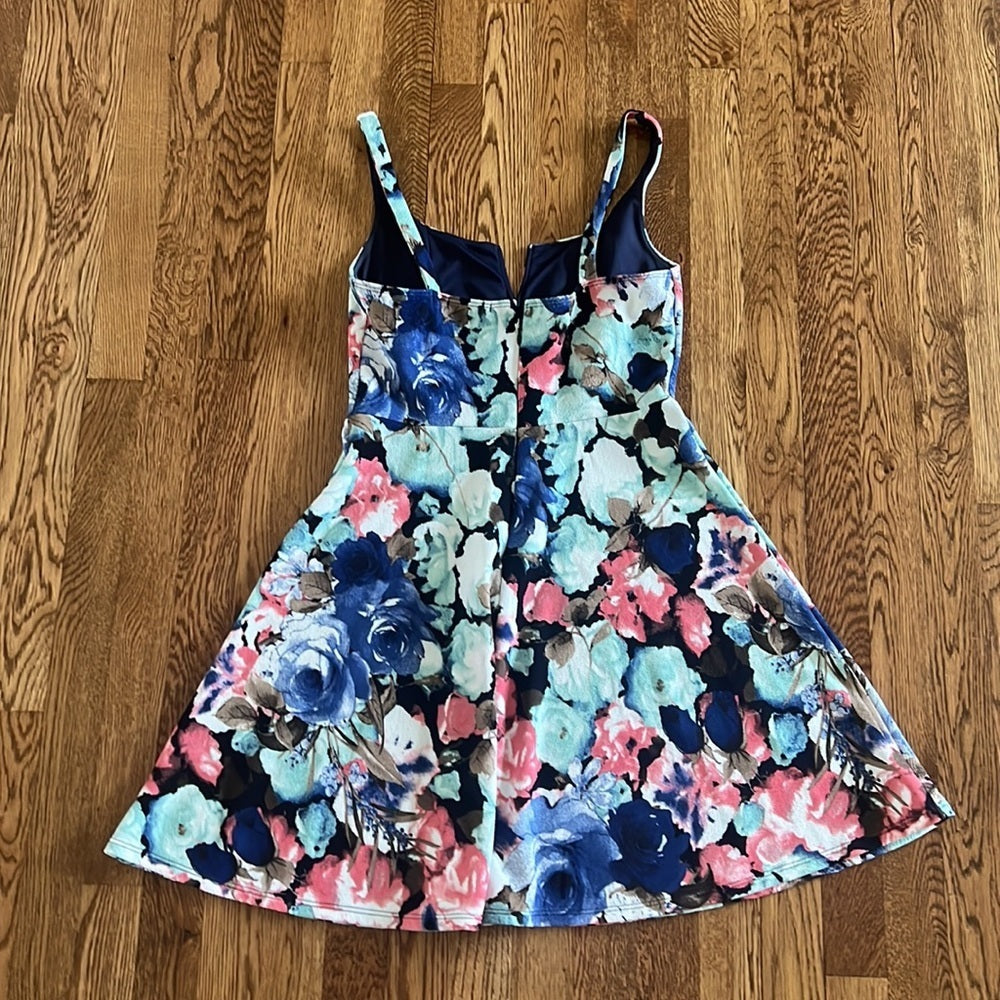 Aqua Woman’s Floral Print Dress Size Large