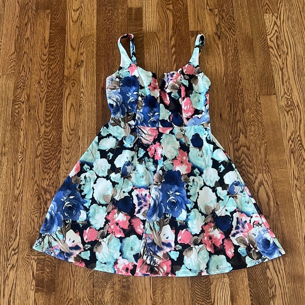 Aqua Woman’s Floral Print Dress Size Large