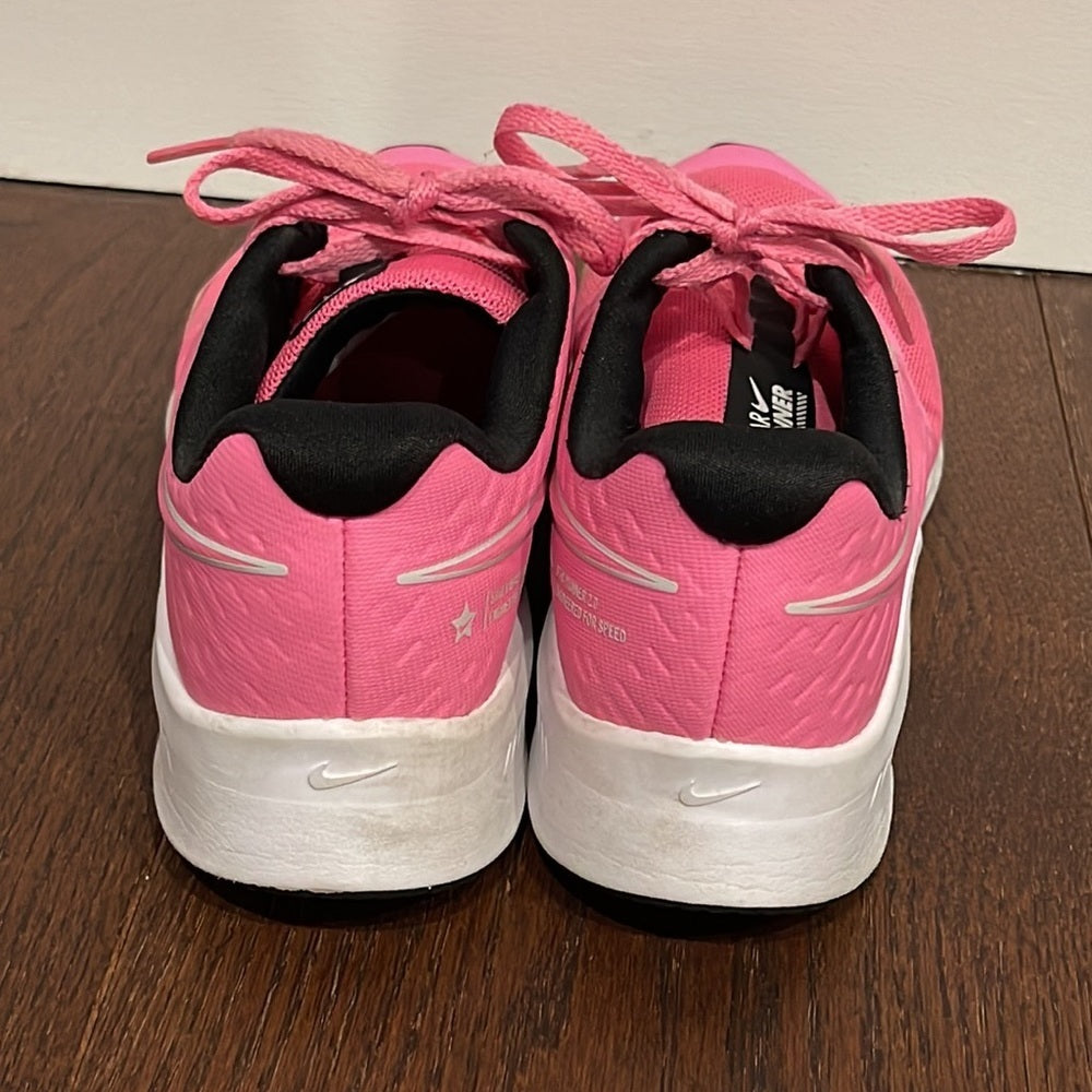 Nike Girls Star Runner Pink Sneakers Size 4