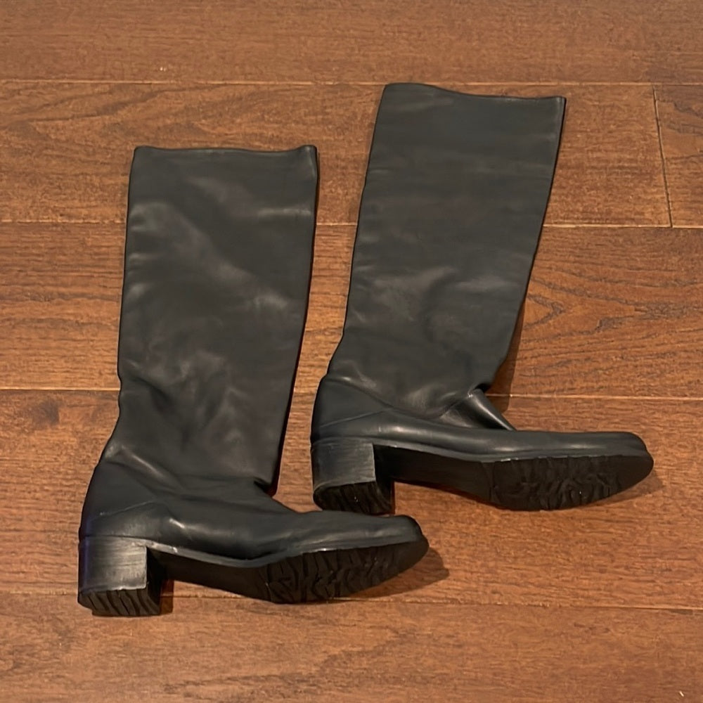 Stuart Weitzman Black Pull On Tall Boots Size 8.5