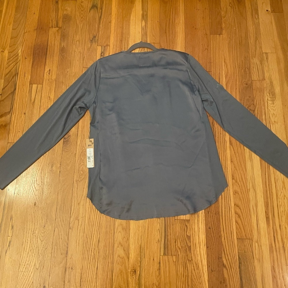 NWT GoSilk Grey Long Sleeve Size Large