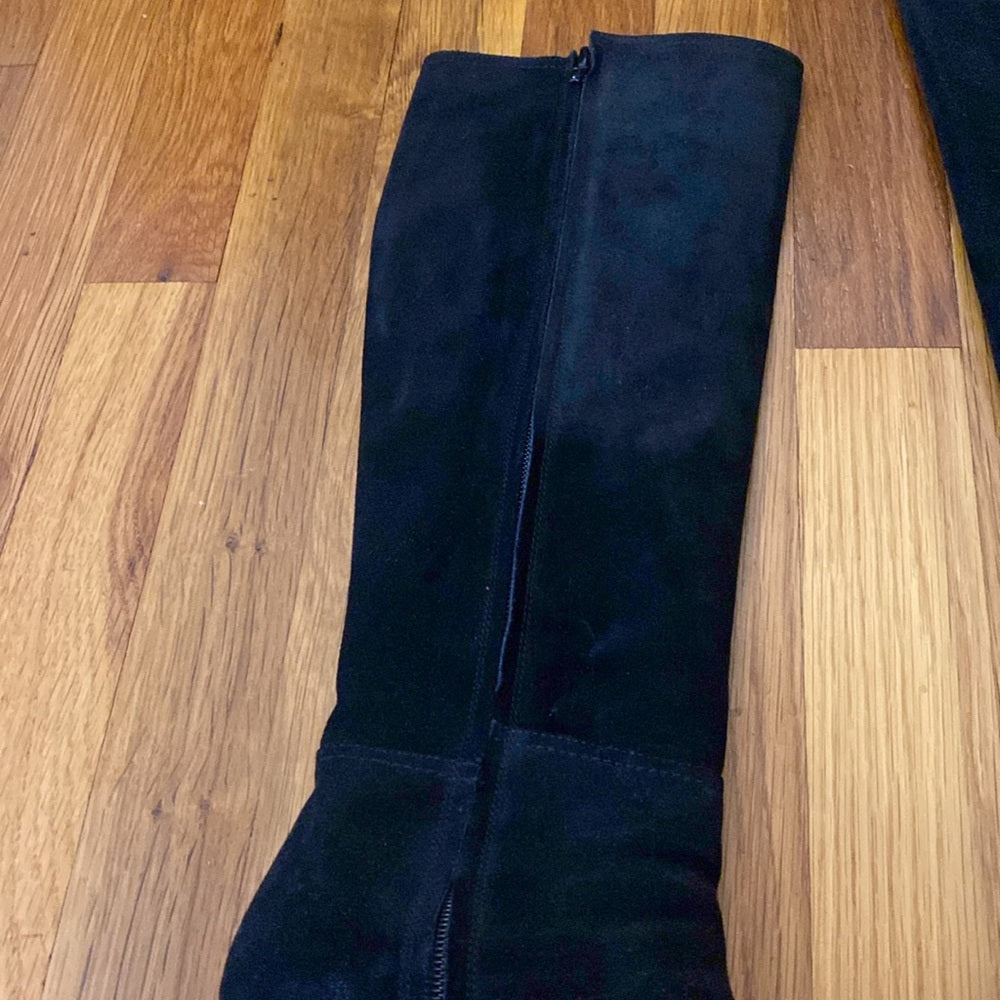 Chuckies Women’s Black Velvet Heeled Knee High Boots Size 37.5