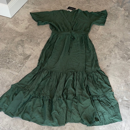 NWT R. Vivimos Green Long Women’s Dress Size 8/10