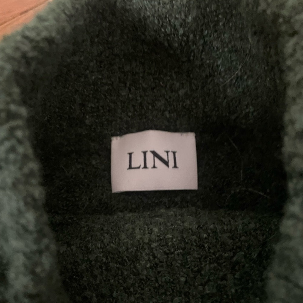 Lini Green Turtle Neck Sweater Size Medium