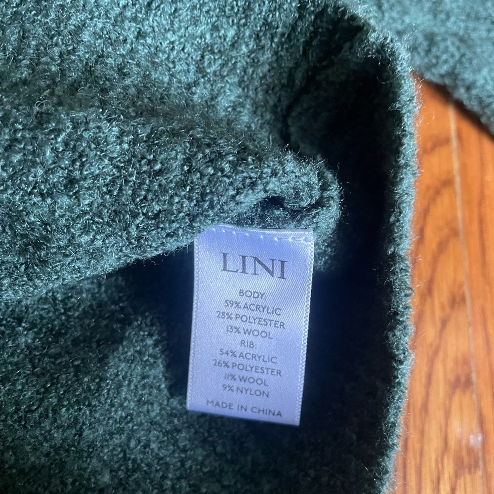 Lini Green Turtle Neck Sweater Size Medium