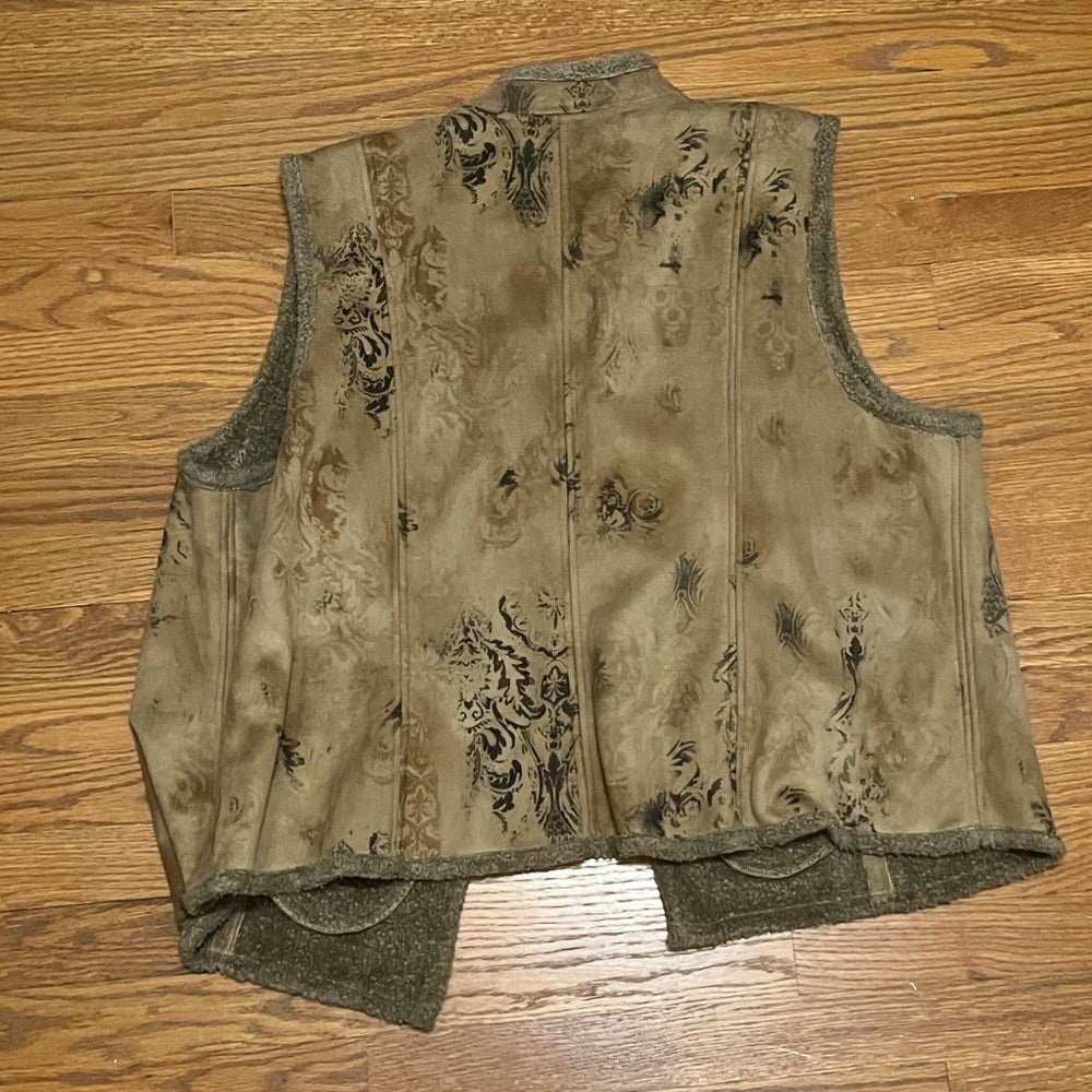 Dana Buchman Womens vest Size 22