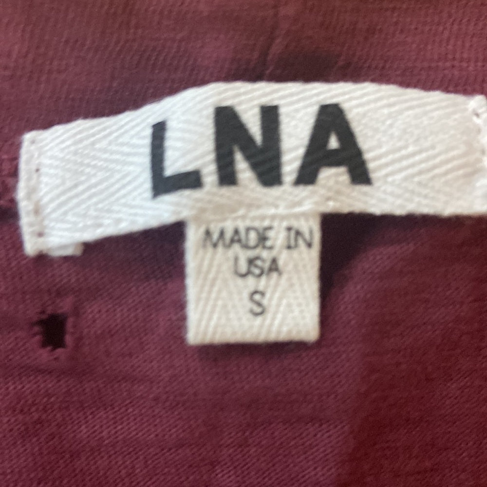 Women’s LNA top. Maroon. Size S