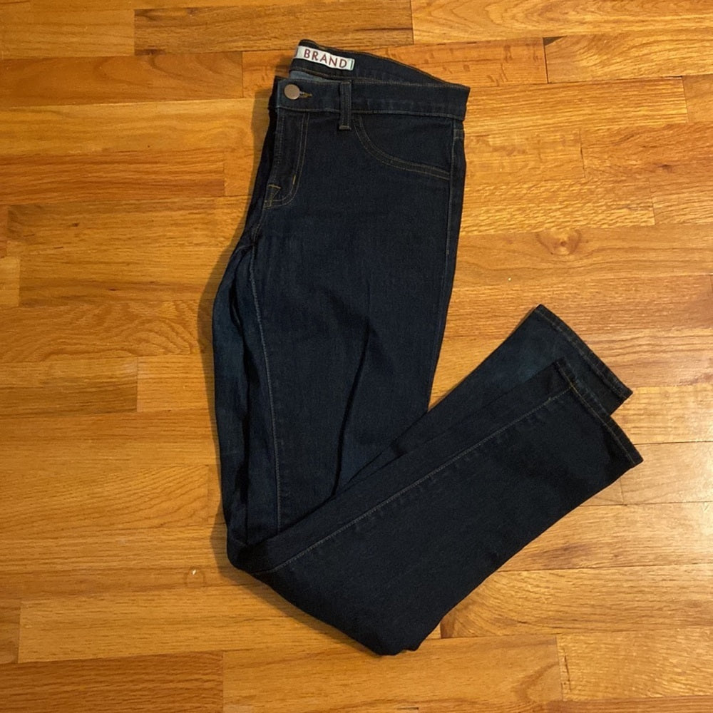 Women’s J Brand jeans. Blue. Size 27