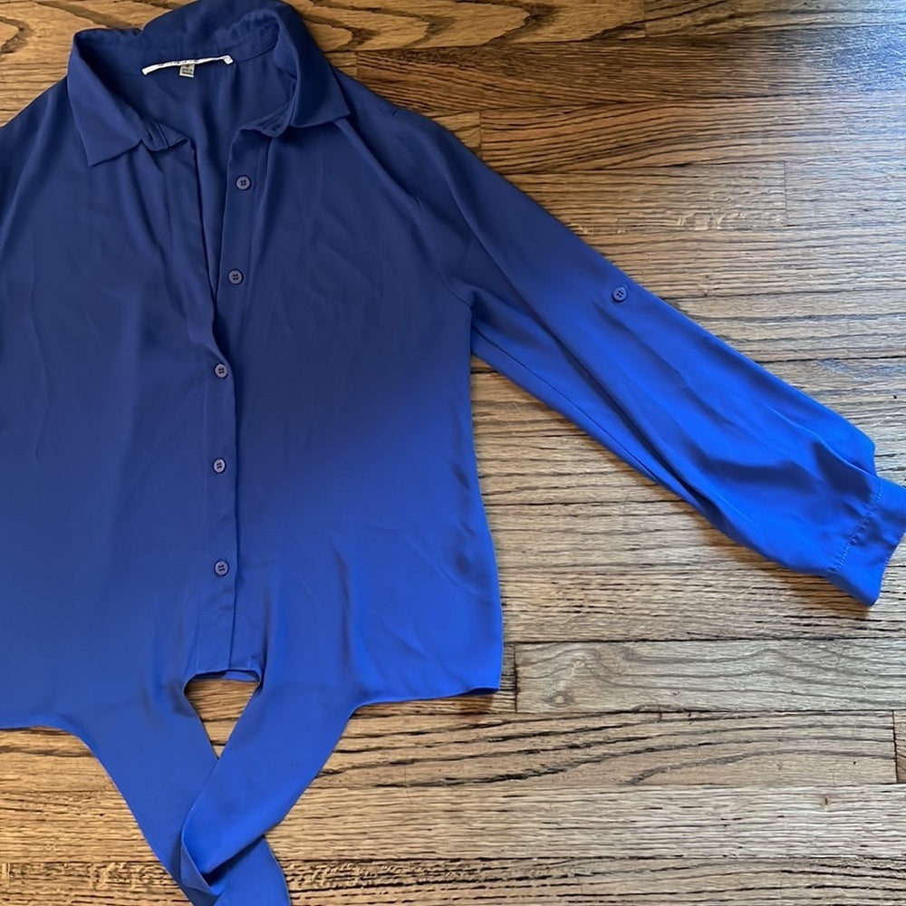 Blue collective concept’s silk button down top with tie - size S