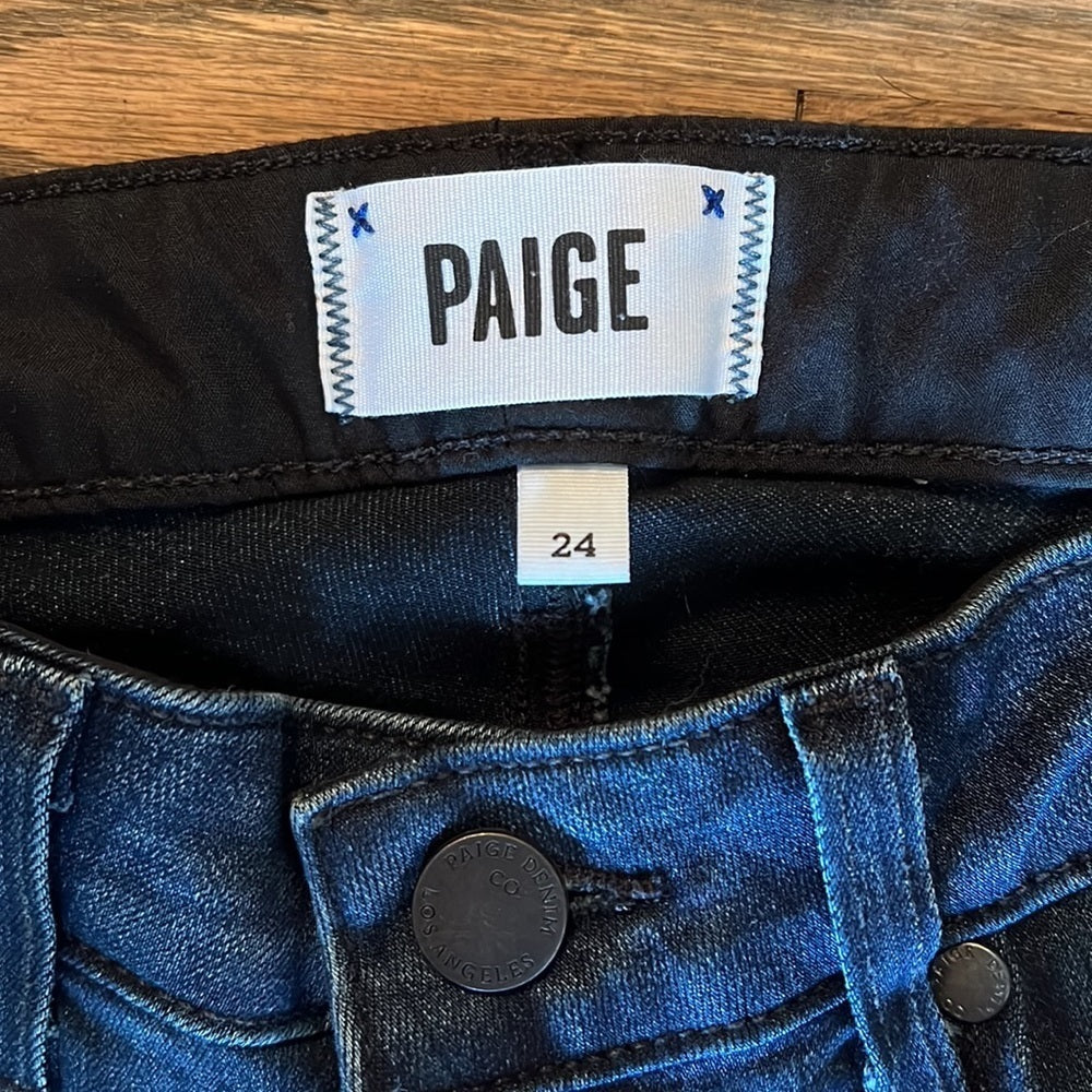 WOMEN’S PAIGE flared blue jeans Size 24