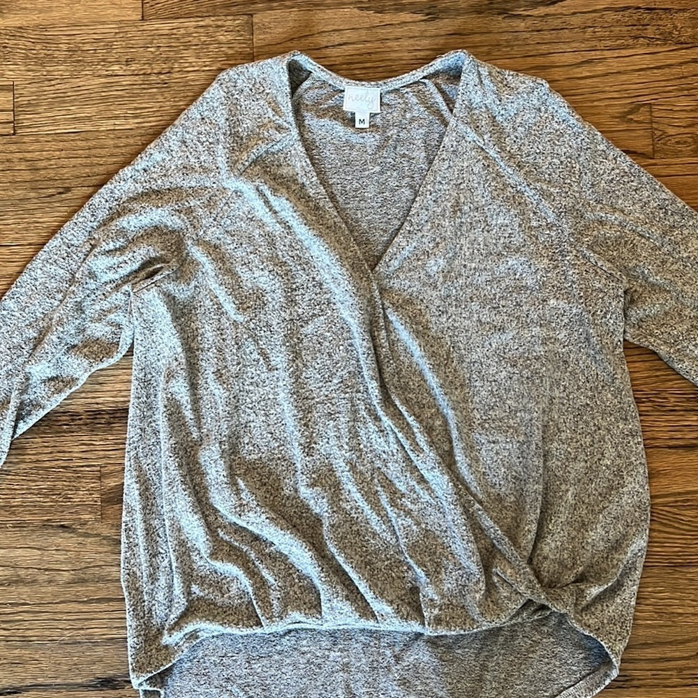 Women’s Neely grey long sleeve top Size Medium