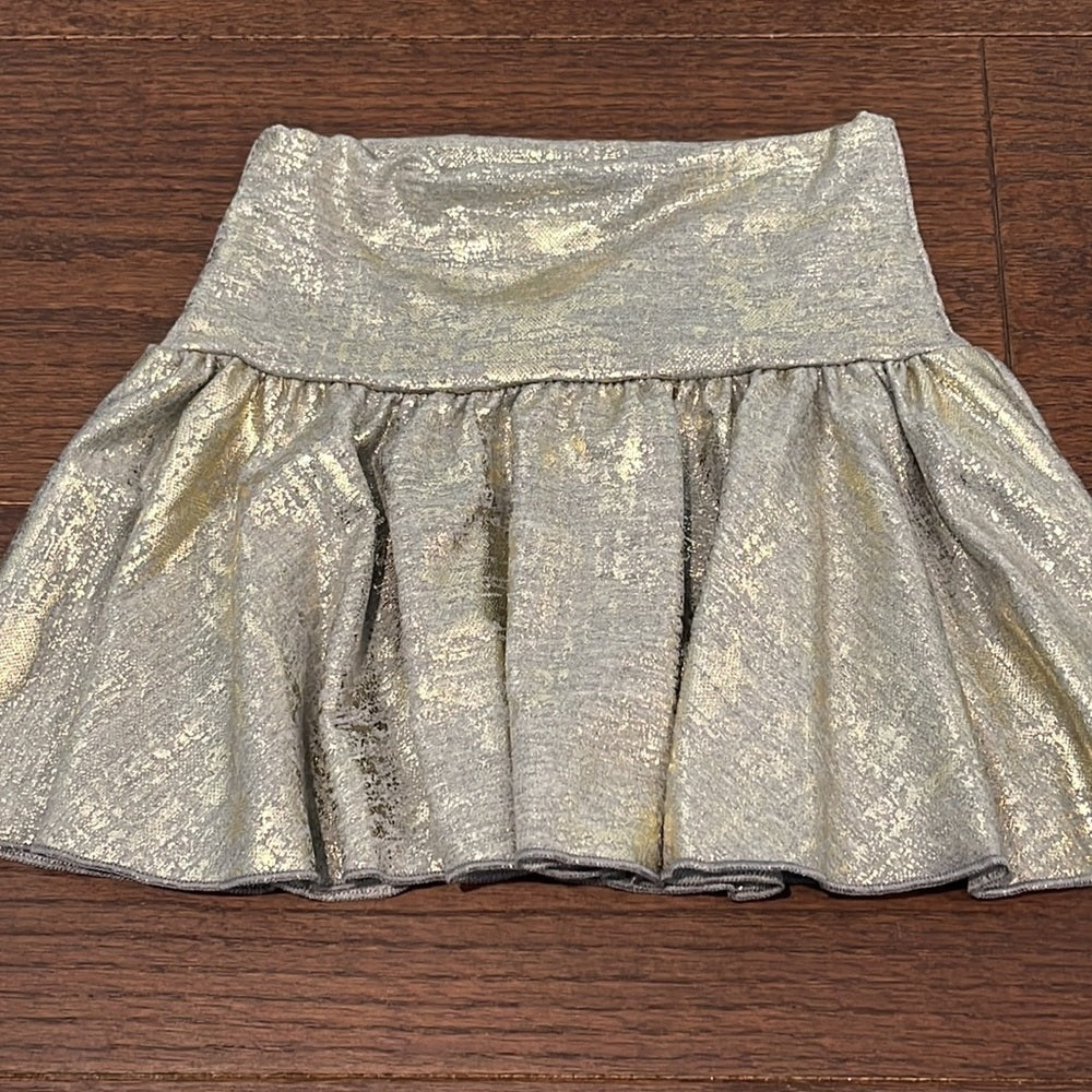 NWT Random Hearts Metallic Top and Ruffle Skirt Size 6