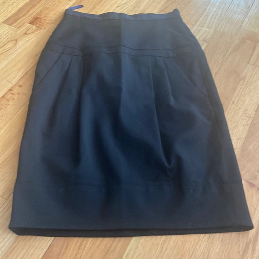 Women’s French Connection skirt. Black. Size 2