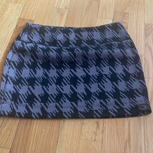 Women’s lush skirt. Black and grey. Size S