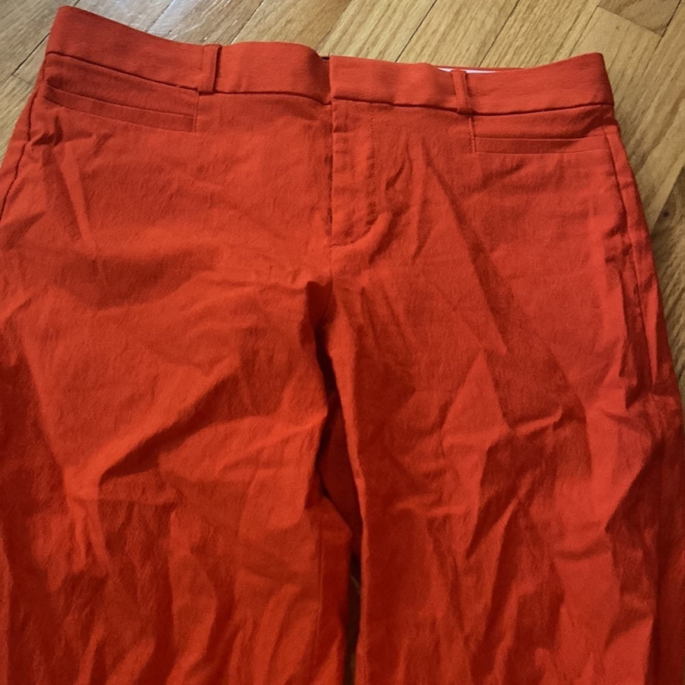 WOMEN’S Banana Republic pants. Orange. Size 8