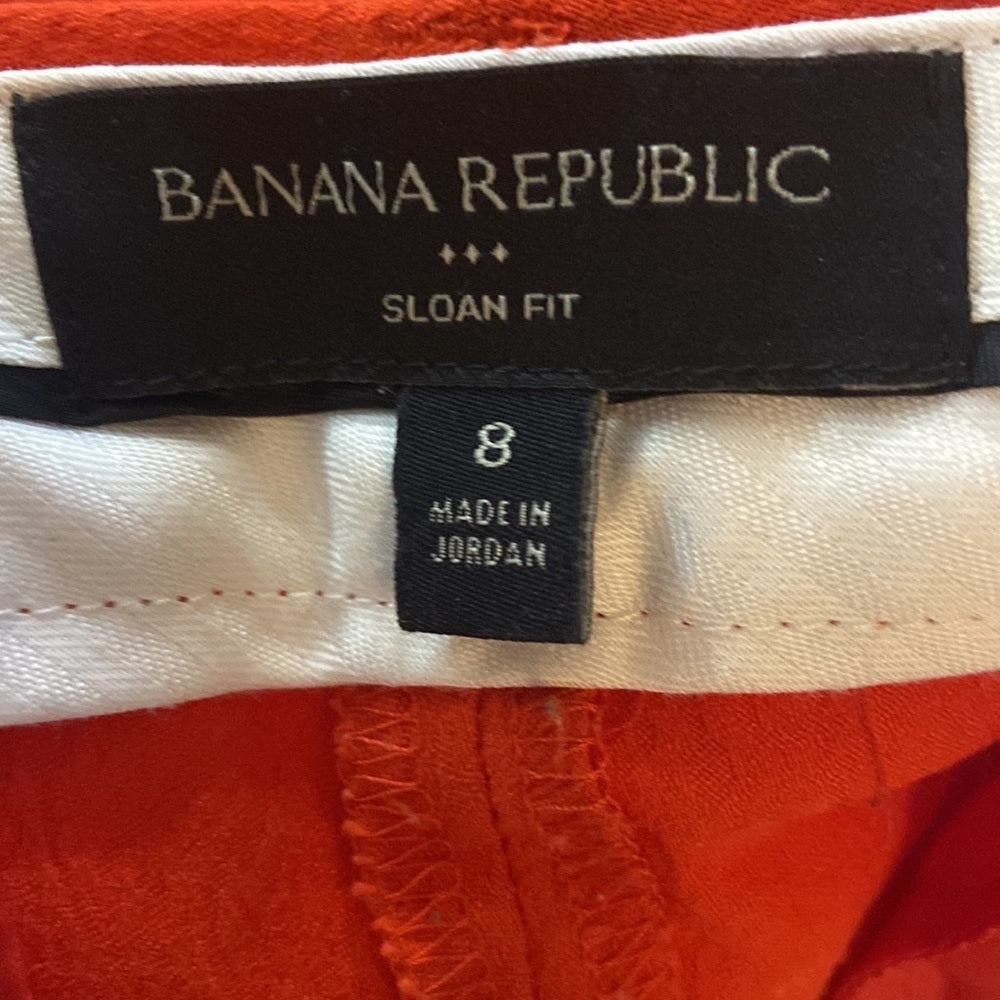 WOMEN’S Banana Republic pants. Orange. Size 8