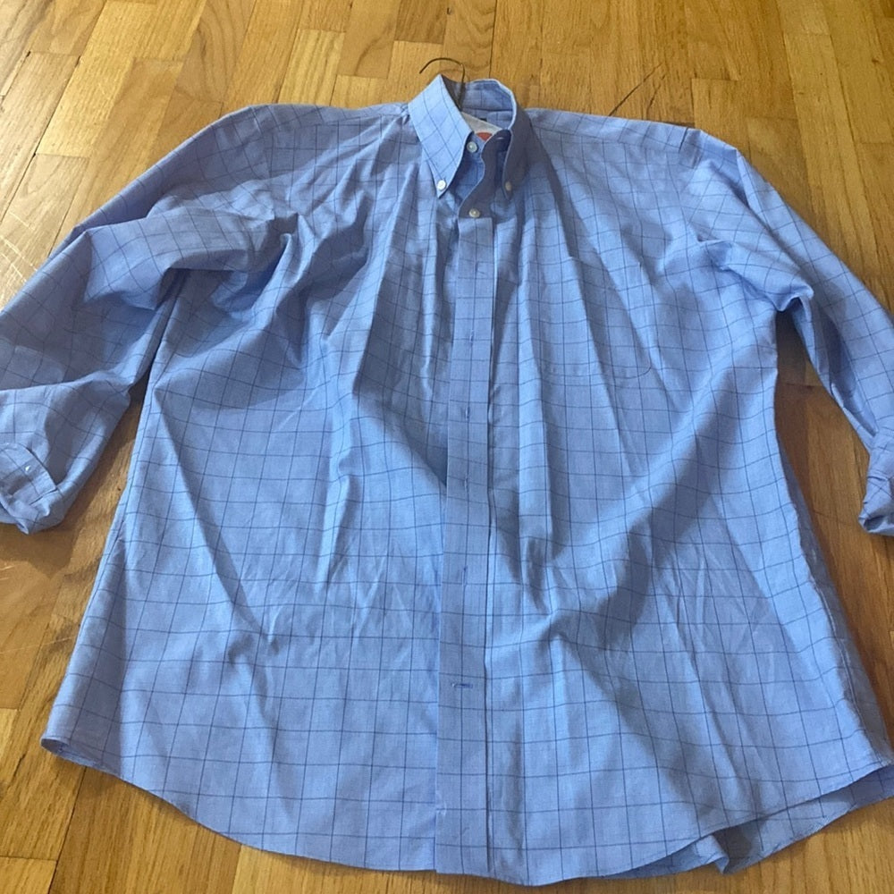 Men’s Kirkland Signature button down shirt. Blue. Size L