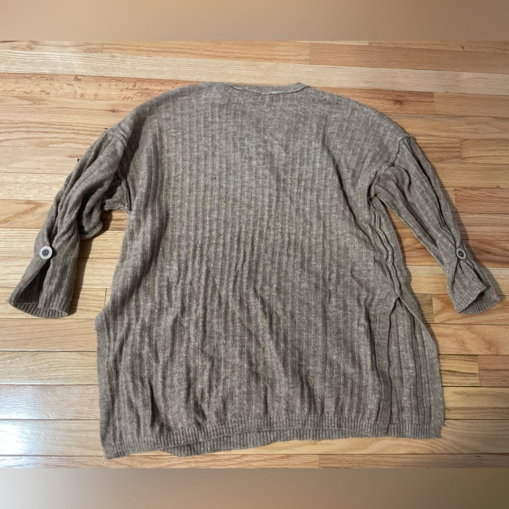 Intimately Beige V-Neck Sweater Size Small