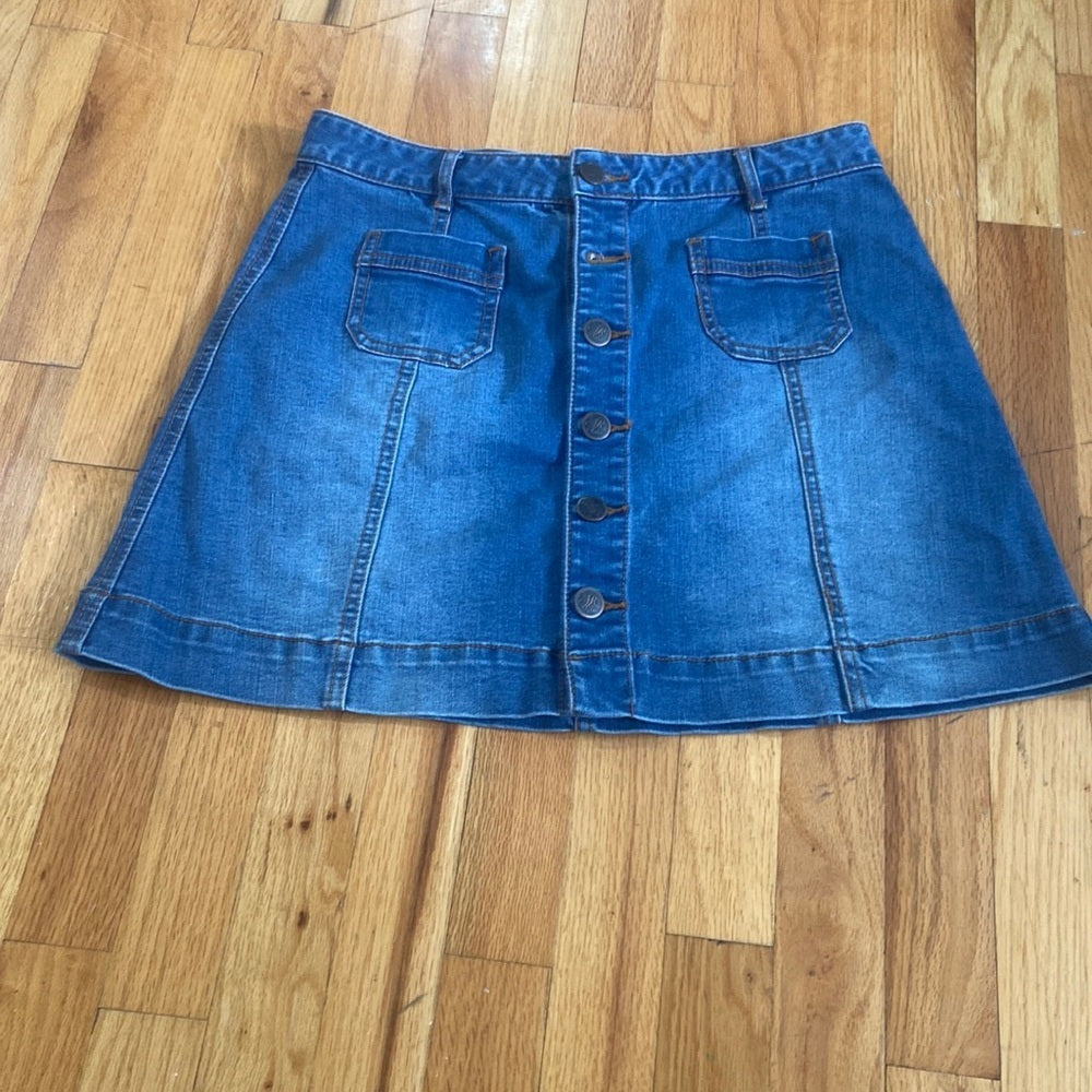 Women’s American Rag jean skirt. Blue. Size 11