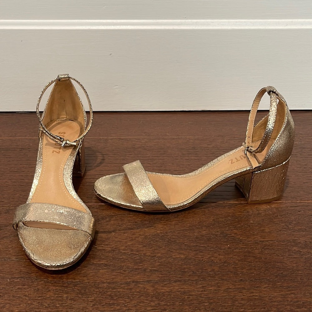 Schutz Gold Metallic Sandals Size 7.5