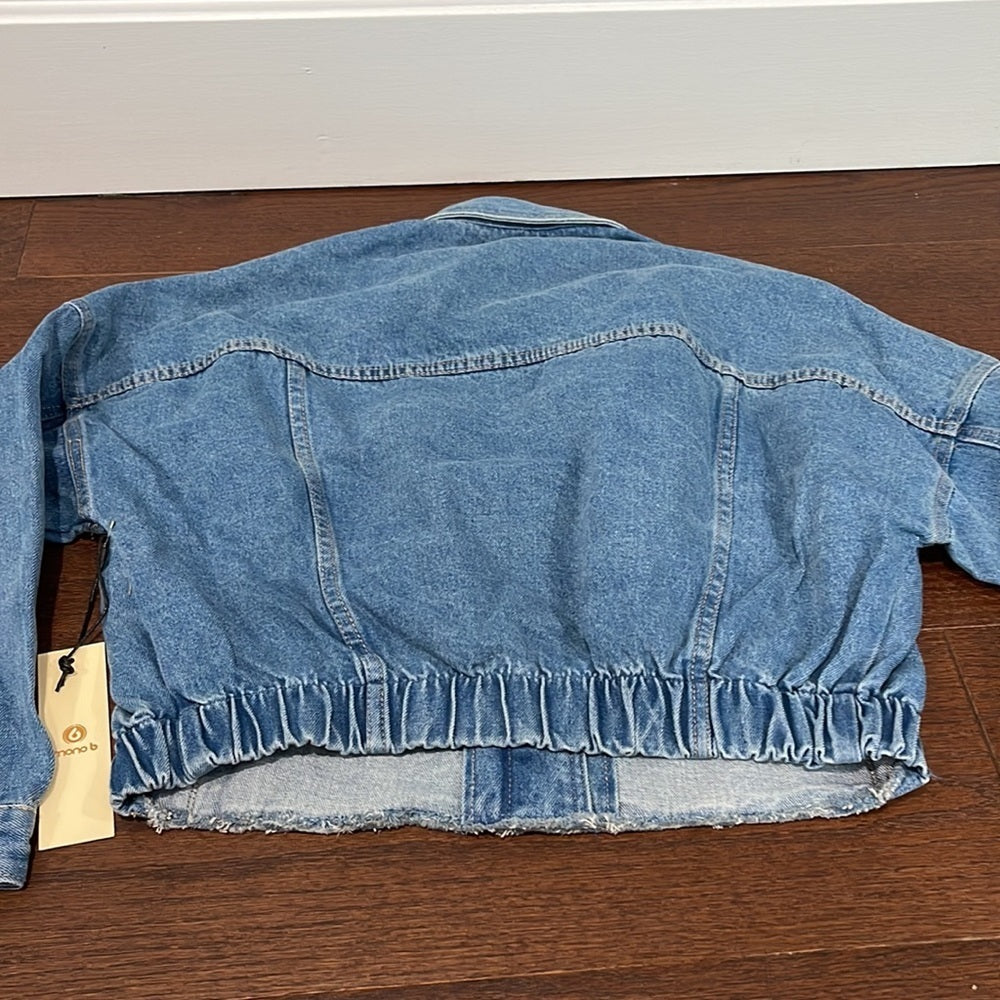 NWT Mono B Women’s Cropped Oversized Jean Jacket Size Medium