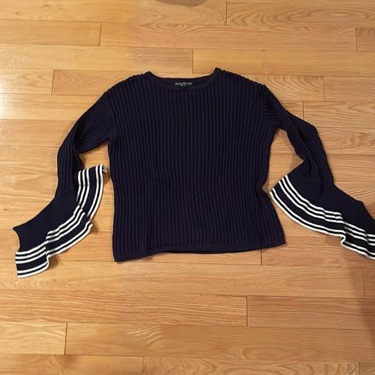 WOMEN’S Central Park West Sweater Size Medium