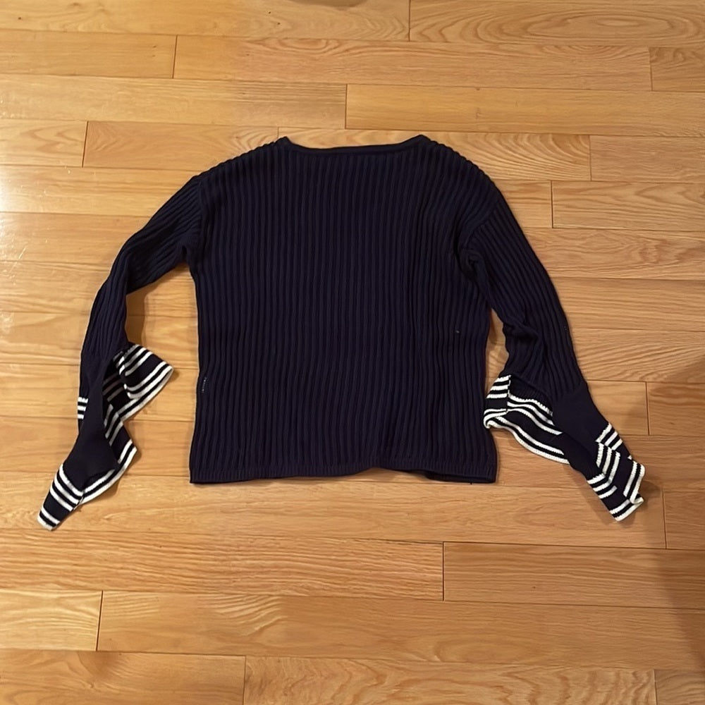 WOMEN’S Central Park West Sweater Size Medium