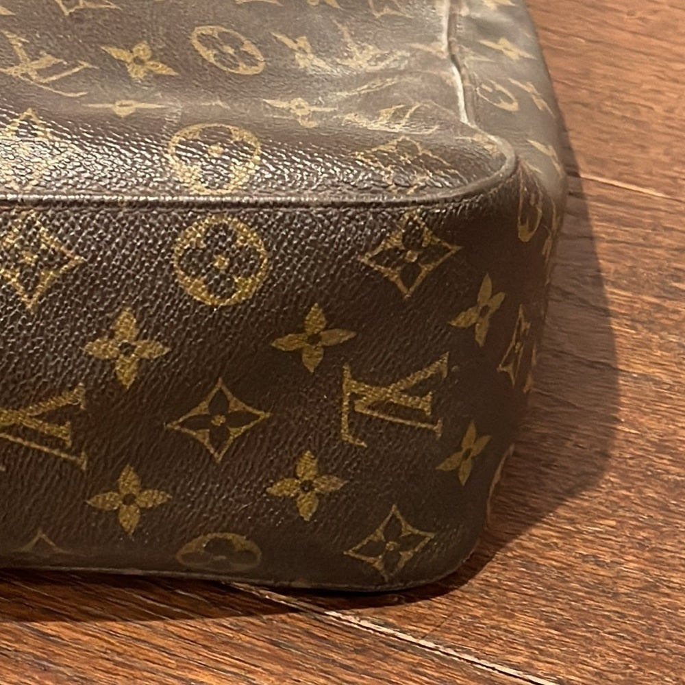 Louis Vuitton Women’s Monogram Looping Shoulder Bag