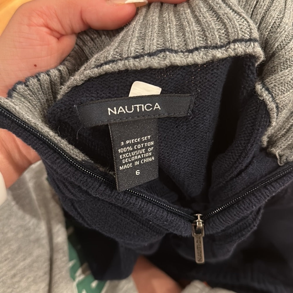 Boys Nautica Sweater. Size 6. Dark Blue with pattern.