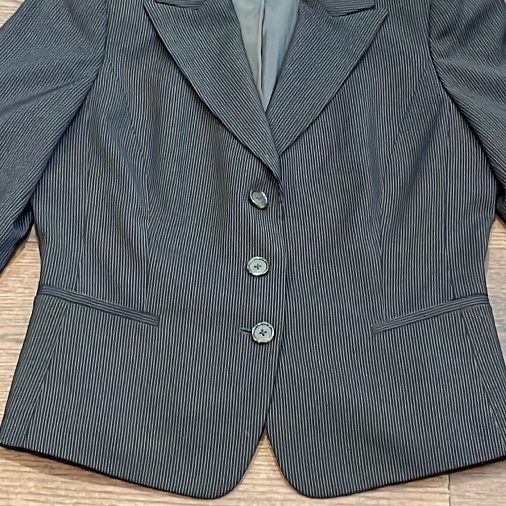 Tahari Brown Women’s Blazer Size 6